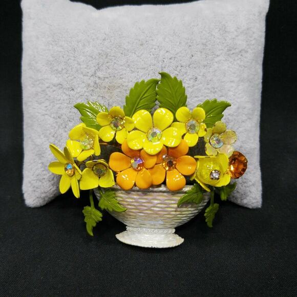 Vintage Enamel Flower Basket Brooch, Rhinestone Centers, 1960s, 2 1/2 Inches - Picture 8 of 10